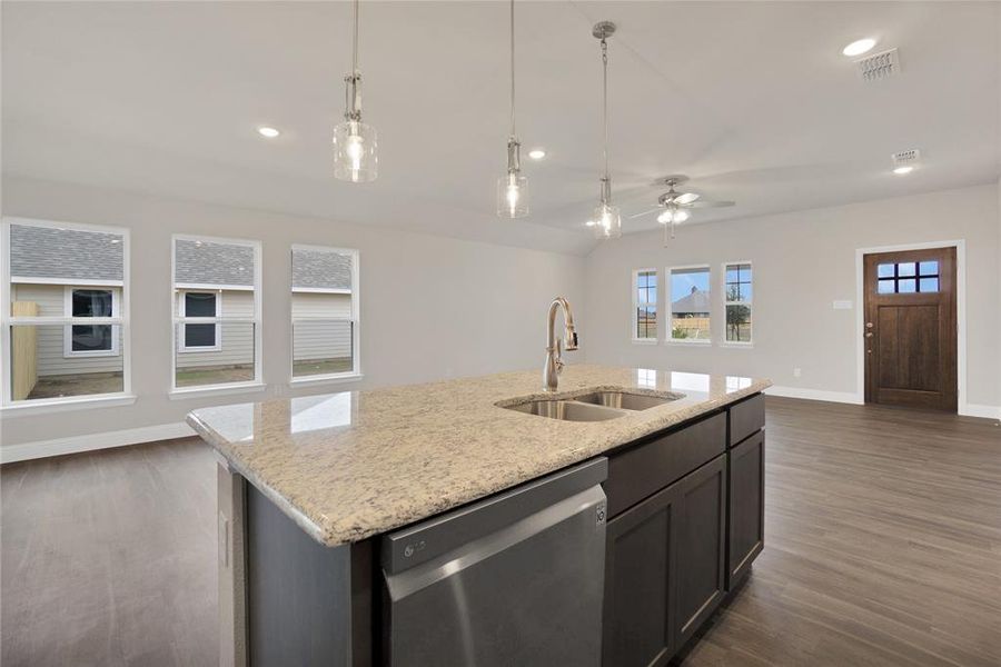 photos are for reference only actual home may vary. photos are for reference only actual home may vary.