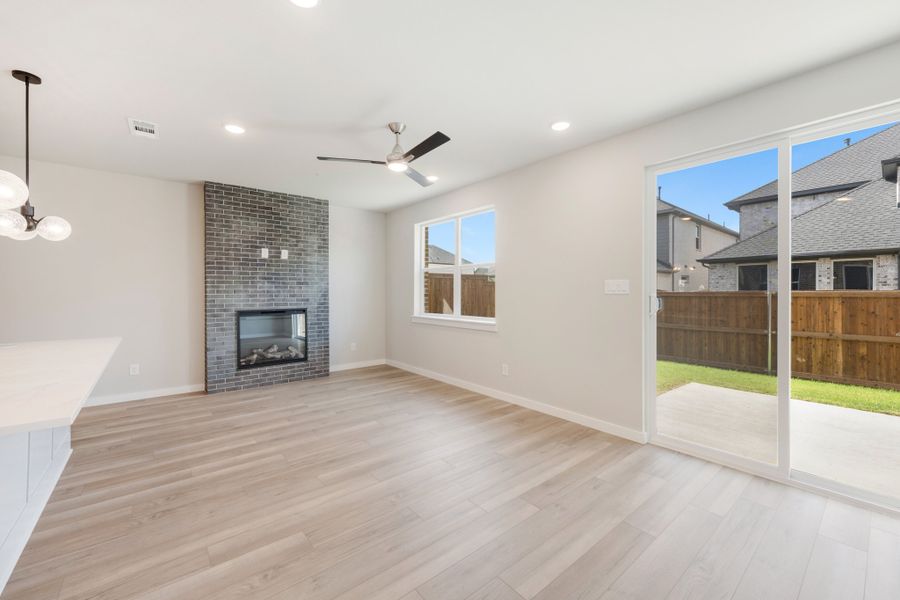 Spacious, unfurnished interior of a new home in Woodbridge Townhomes, Wylie (Image 24).