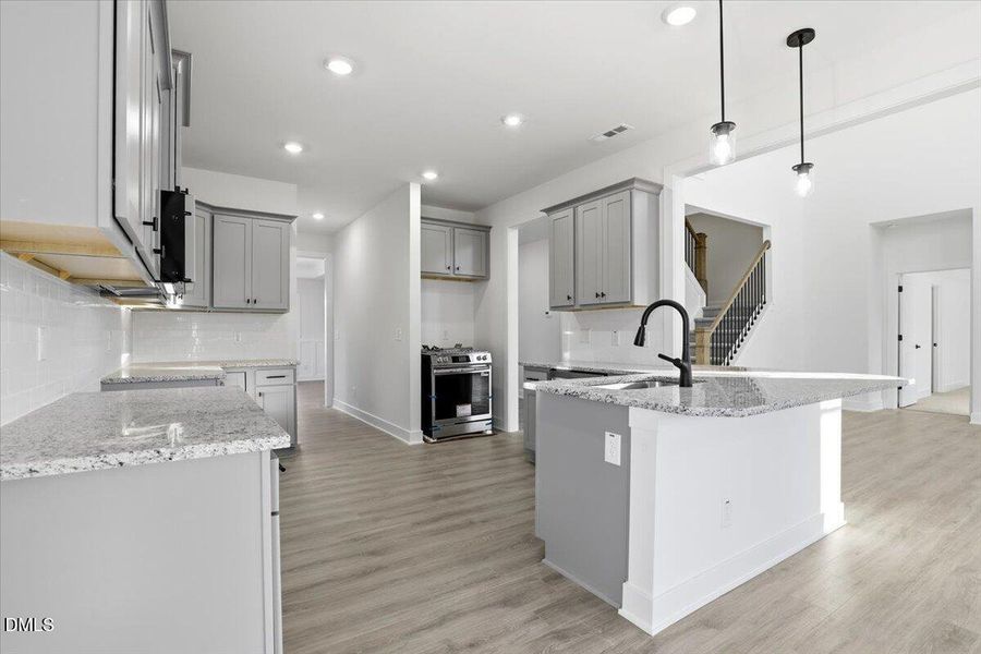 19-105 Brighton St-19