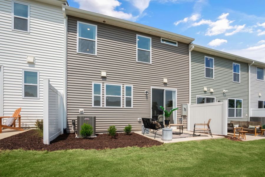 Representative exterior details of a home built from the Claymore by Mattamy Homes in Magnolia Park Townes, Garner (Image 4).