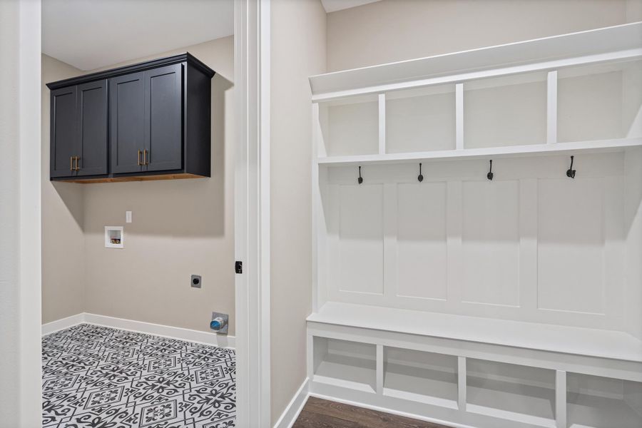 Spacious, unfurnished interior of a new home in Lockwood, Collierville (Image 17). Spacious, unfurnished interior of a new home in Lockwood, Collierville (Image 17).