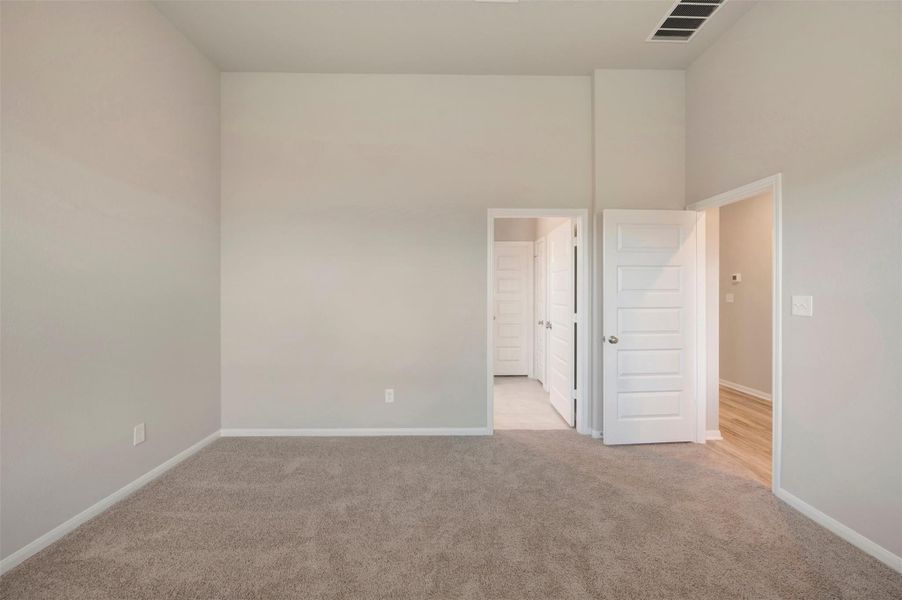 Private owner's suite (*Photo not of actual home and used for illustration purposes only.)
