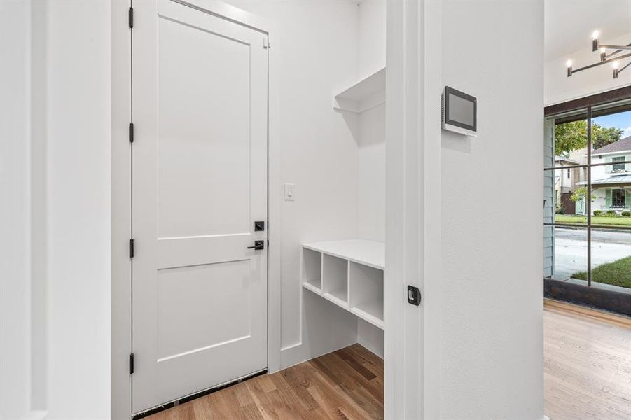 Spacious, unfurnished interior of a new home in , Dallas (Image 27).