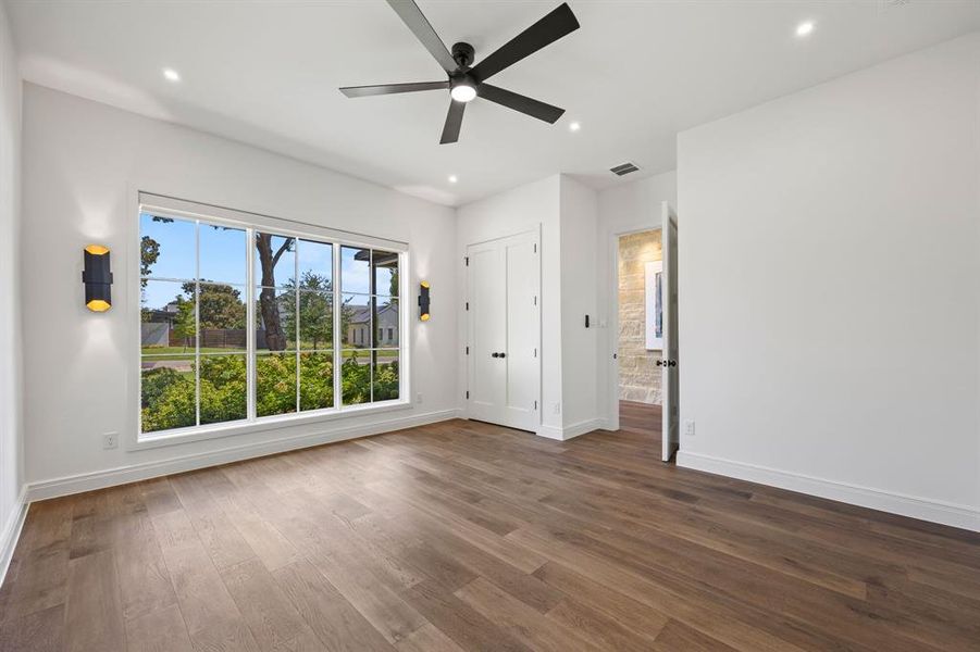 Spacious, unfurnished interior of a new home in , Dallas (Image 21). Spacious, unfurnished interior of a new home in , Dallas (Image 21).