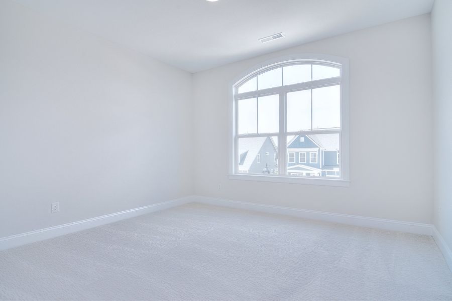 Representative unfurnished interior of a home built from the St Andrews by Greybrook Homes in Edmunds Farm, Clover (Image 22).