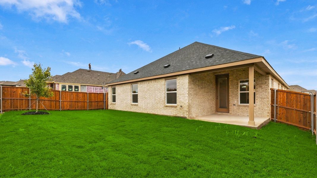 Exterior details and patio area of a home in Thompson Farms, Van Alstyne (Image 25). Exterior details and patio area of a home in Thompson Farms, Van Alstyne (Image 25).
