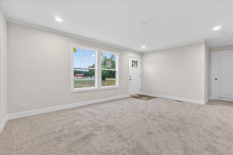 Spacious, unfurnished interior of a new home in , Walterboro (Image 15).