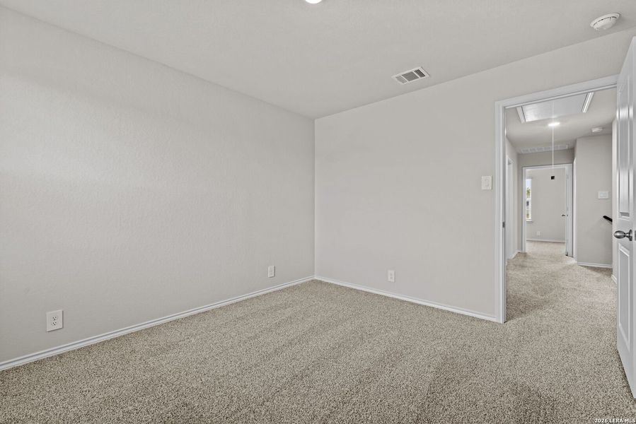 Spacious, unfurnished interior of a new home in Redbird Ranch, San Antonio (Image 15). Spacious, unfurnished interior of a new home in Redbird Ranch, San Antonio (Image 15).