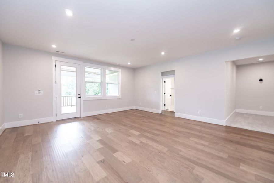 RGA-0379-00_Ballentine C_Gameroom_Drees