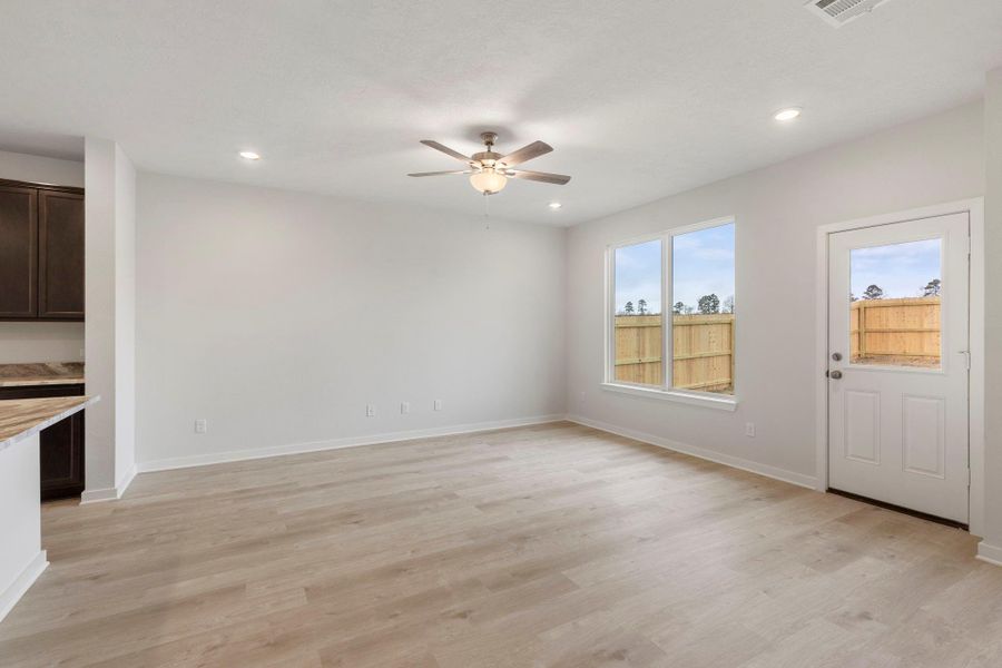 Spacious, unfurnished interior of a new home in , Huntsville (Image 31).