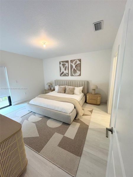 Furnished interior view inside a new home in , Doral (Image 13).