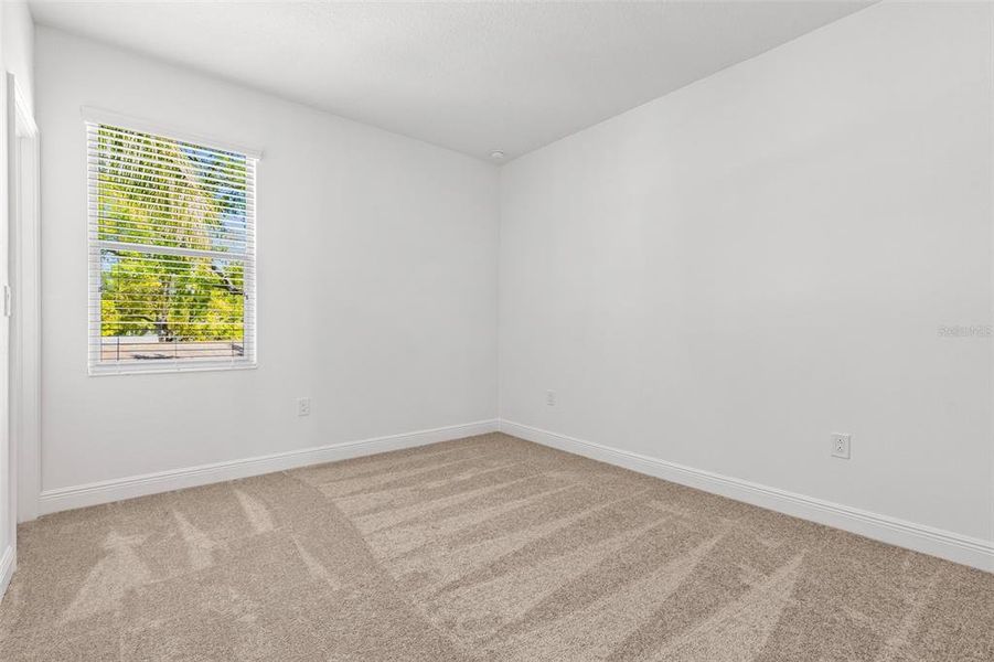 Spacious, unfurnished interior of a new home in , Tampa (Image 26).