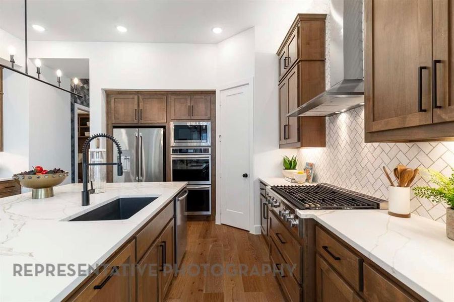 Furnished interior view inside a new home in Star Trail, Prosper (Image 18).