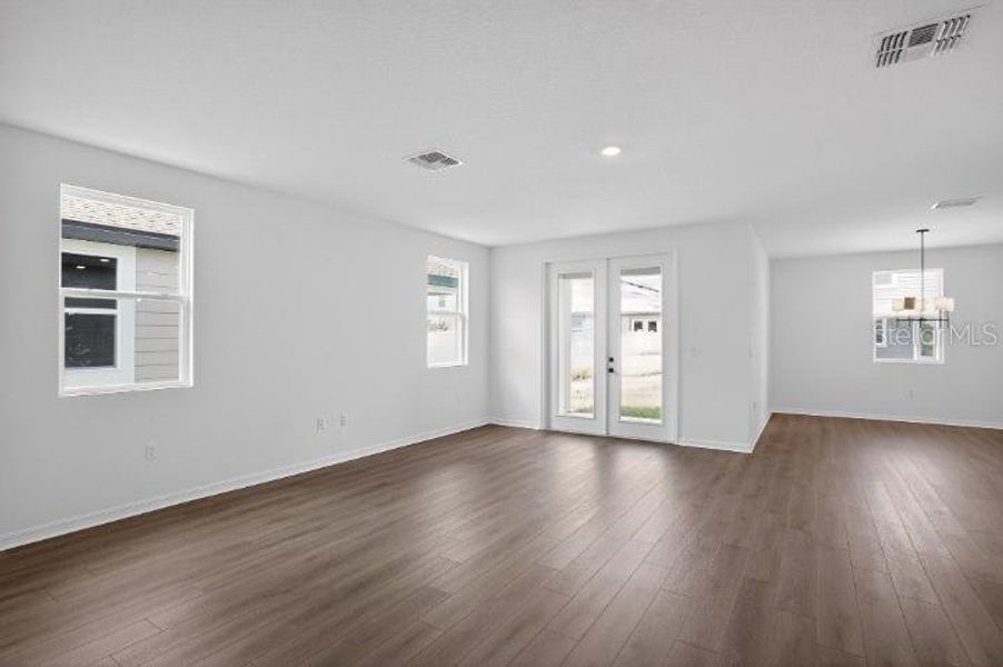 Spacious, unfurnished interior of a new home in Trailside, Mount Dora (Image 15).