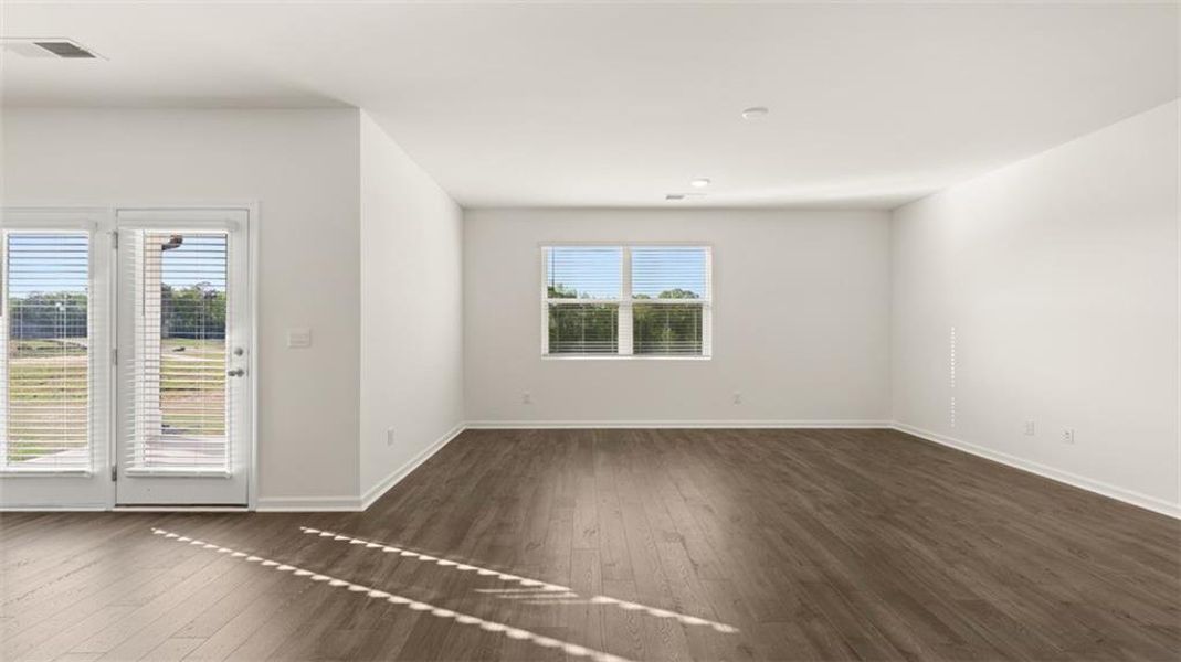Spacious, unfurnished interior of a new home in Poplar Preserve, Newnan (Image 26).