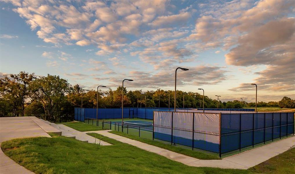 Community amenities in Heath Golf & Yacht Villas, Heath (Image 5). Community amenities in Heath Golf & Yacht Villas, Heath (Image 5).