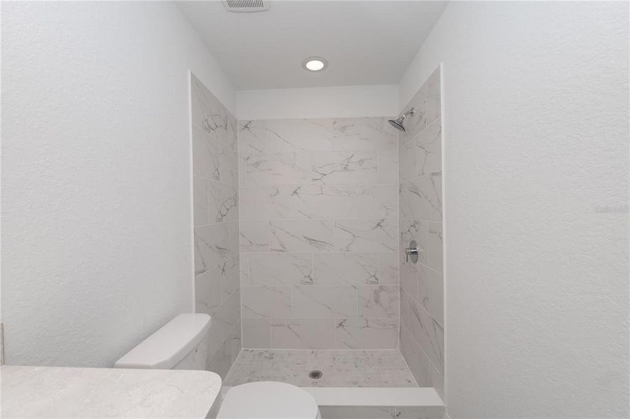 Image 21 of a home in .