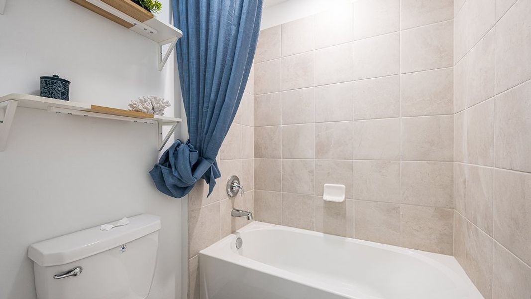 2529 Amalfi Bath2 2of2 Base2 6 12 25