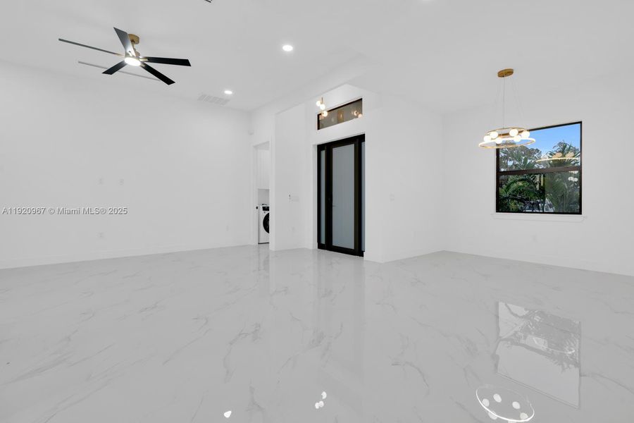 Spacious, unfurnished interior of a new home in , Lehigh Acres (Image 16).