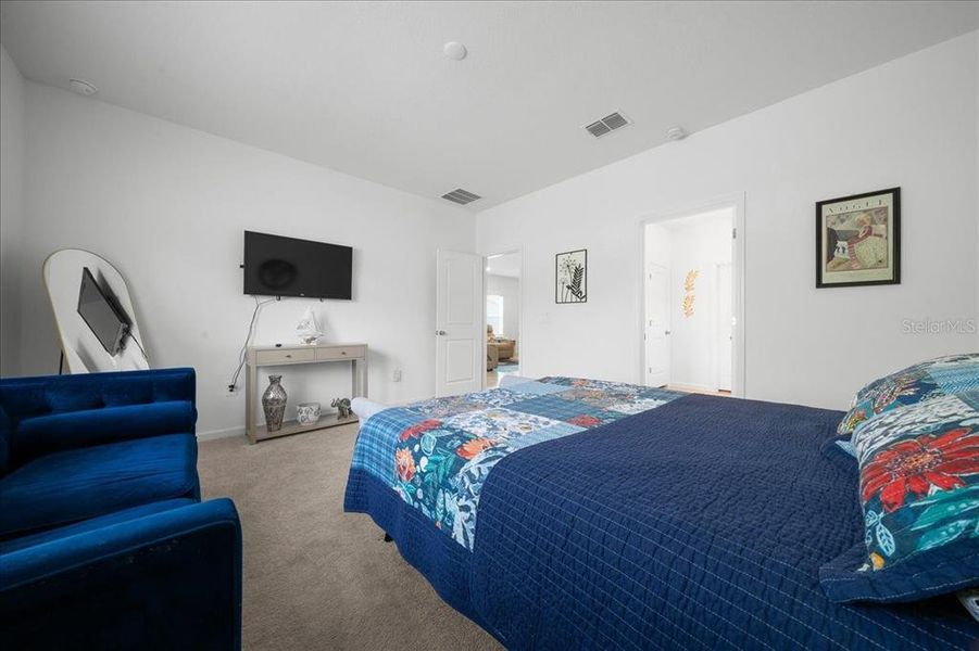 Furnished interior view inside a new home in , Ocala (Image 10).
