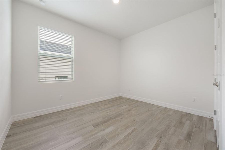 Spacious, unfurnished interior of a new home in Lakes of Mount Dora, Mount Dora (Image 18).