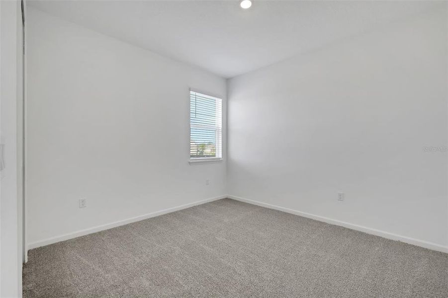 Spacious, unfurnished interior of a new home in Crossroads at Kelly Park, Apopka (Image 30).