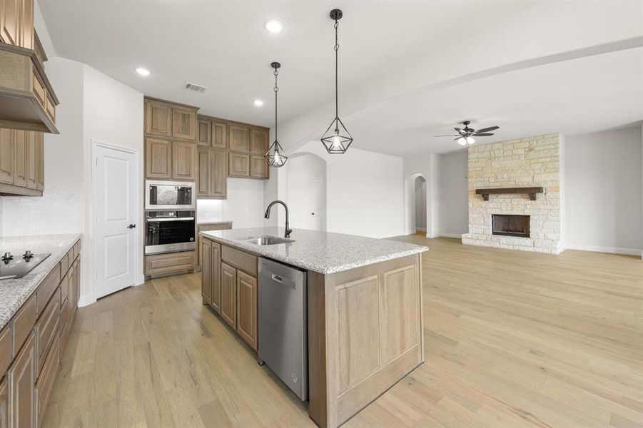 722 Winecup- Kitchen-4