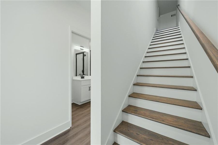 Spacious, unfurnished interior of a new home in , Atlanta (Image 20).