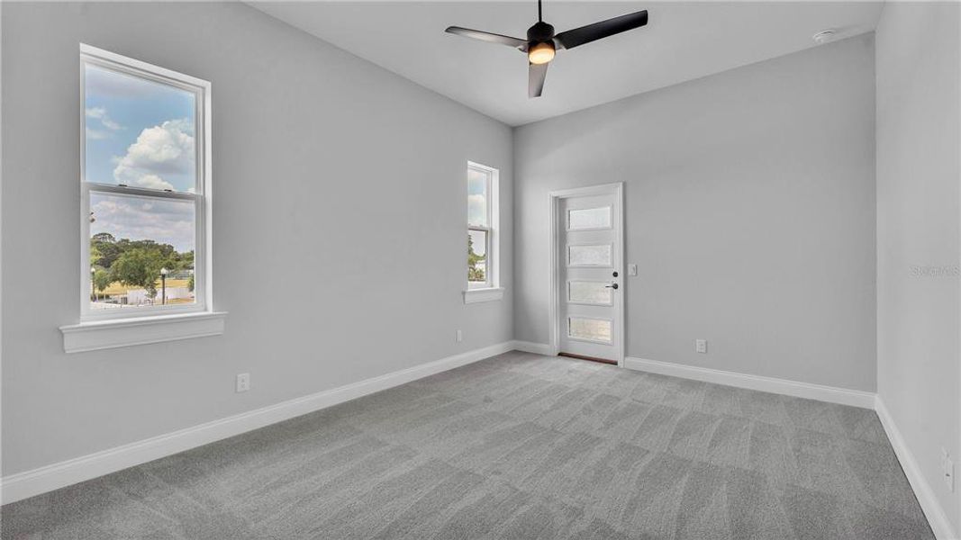 Spacious, unfurnished interior of a new home in , Lakeland (Image 47).