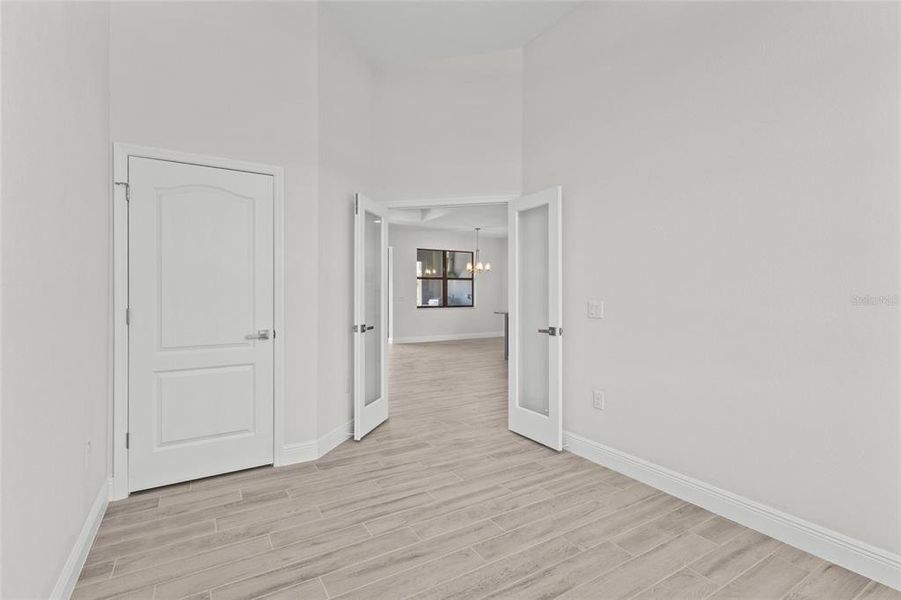Spacious, unfurnished interior of a new home in , Port Charlotte (Image 23).