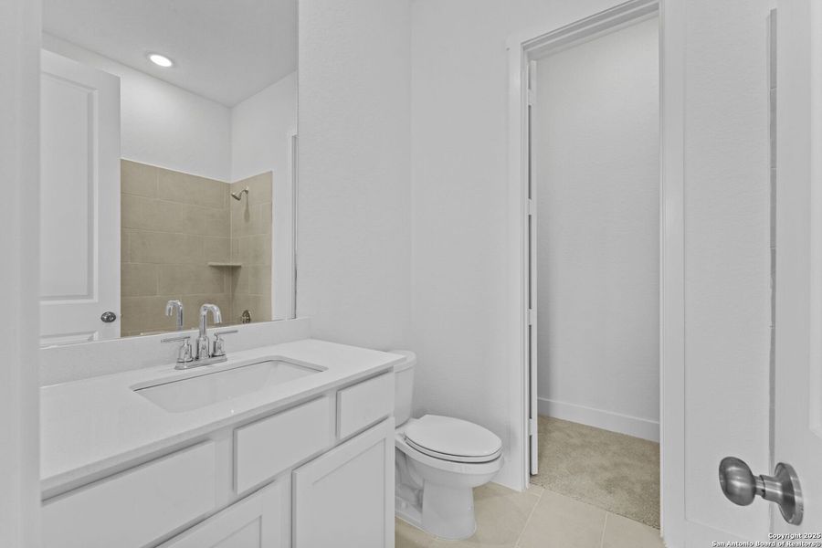 Furnished interior view inside a new home in , New Braunfels (Image 11).