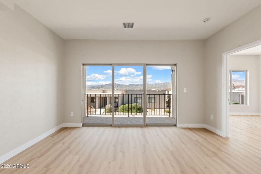 27-web-or-mls-JON00198