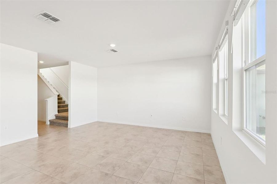 Spacious, unfurnished interior of a new home in , Poinciana (Image 17).