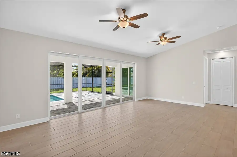 Spacious, unfurnished interior of a new home in Cape Coral, Cape Coral (Image 30).