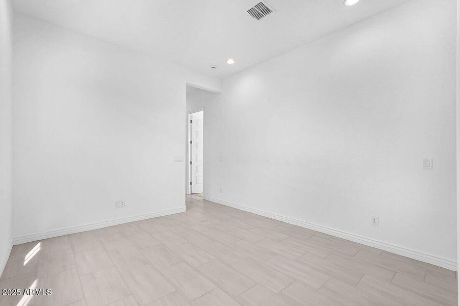 7632 W Remuda Drive ~ Ready Now!