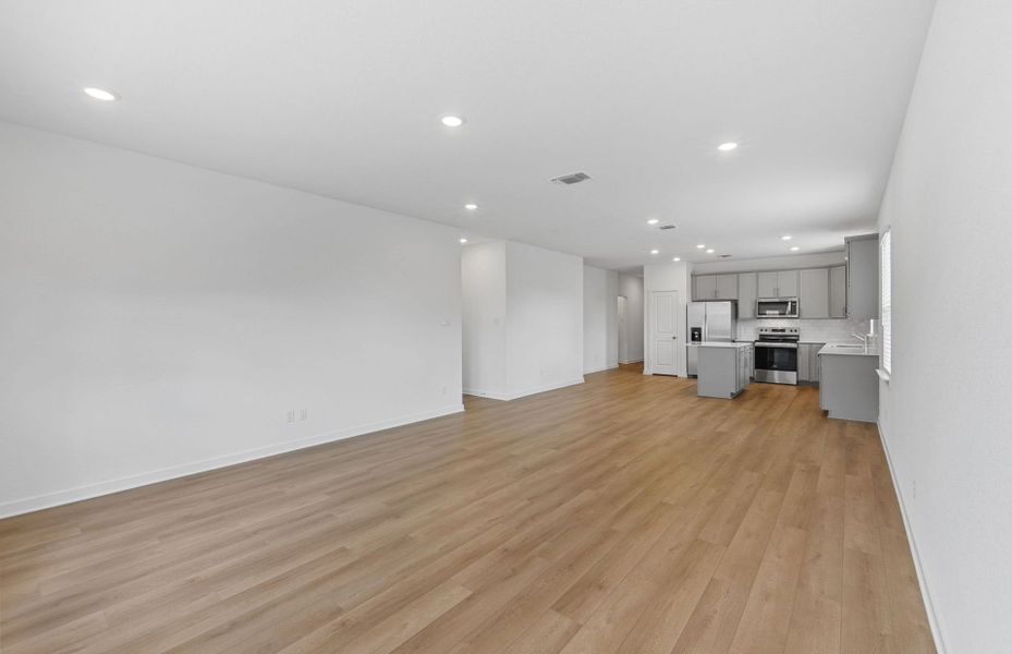 Spacious, unfurnished interior of a new home in Skyview, Belton (Image 14). Spacious, unfurnished interior of a new home in Skyview, Belton (Image 14).