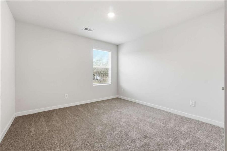 Spacious, unfurnished interior of a new home in The Enclave at Stonewall Station, Union City (Image 15).