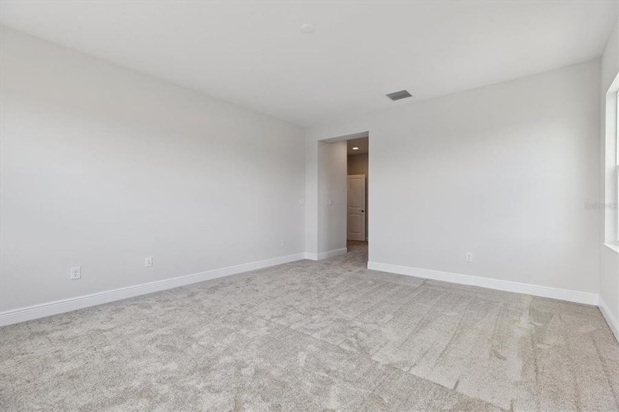 Spacious, unfurnished interior of a new home in Hawkstone, Lithia (Image 29).