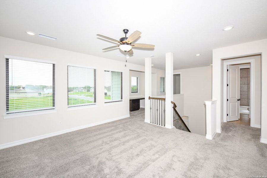 Spacious, unfurnished interior of a new home in Nolte Farms, Seguin (Image 28).