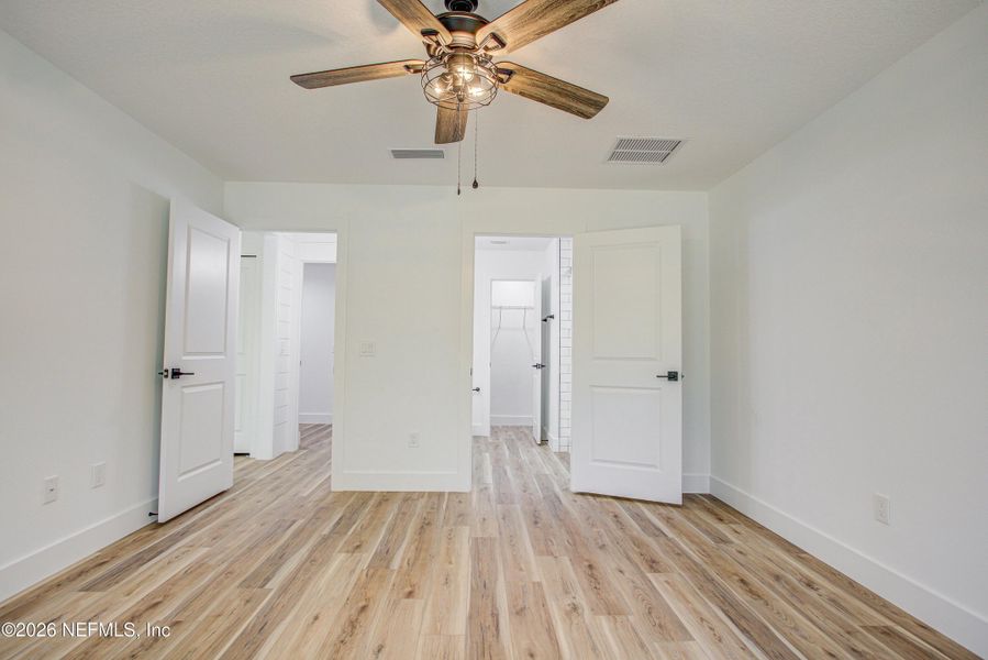 Spacious, unfurnished interior of a new home in , St. Augustine (Image 32).