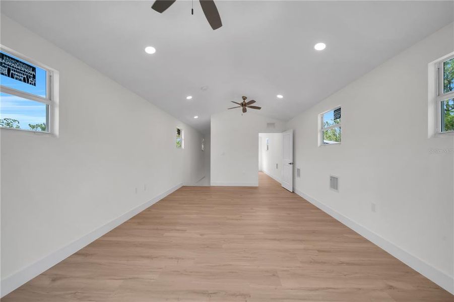 Spacious, unfurnished interior of a new home in , Lehigh Acres (Image 36).