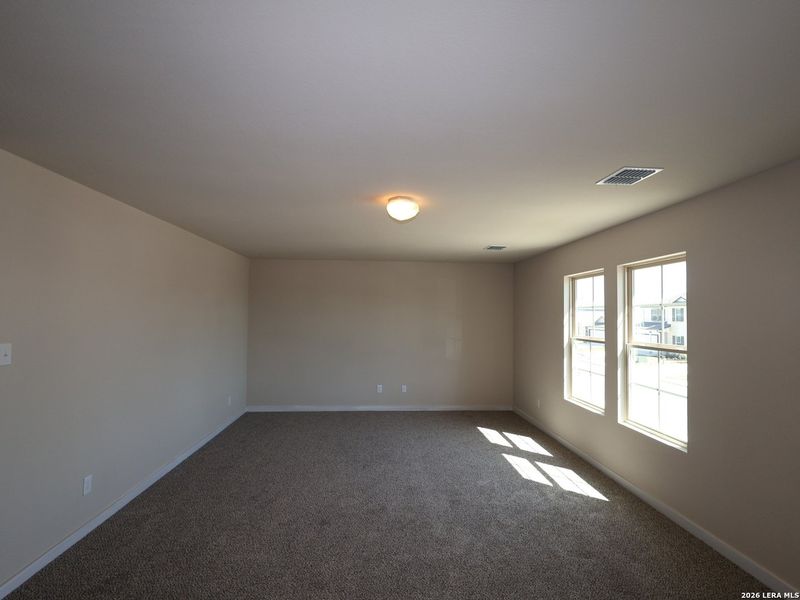 Spacious, unfurnished interior of a new home in Meadows at Clear Springs, New Braunfels (Image 29). Spacious, unfurnished interior of a new home in Meadows at Clear Springs, New Braunfels (Image 29).