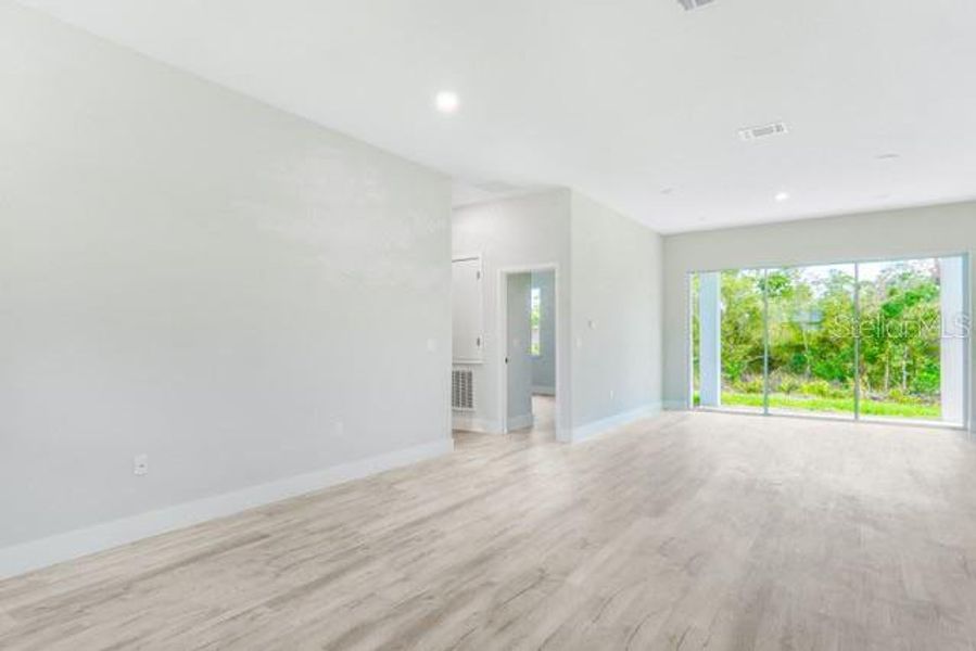 Image 27 of a home in . Image 27 of a home in .