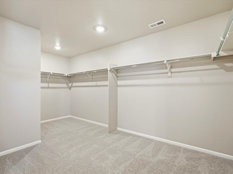 Spacious, unfurnished interior of a new home in Buffalo Highlands: The Flora Collection, Commerce City (Image 12).