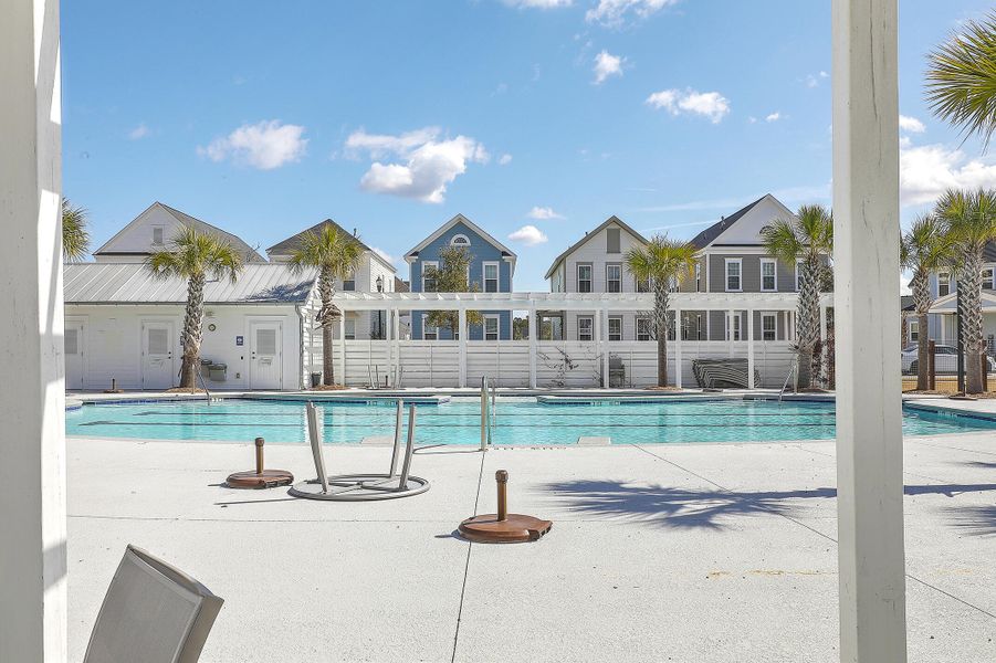 Community amenities in , Summerville (Image 35).