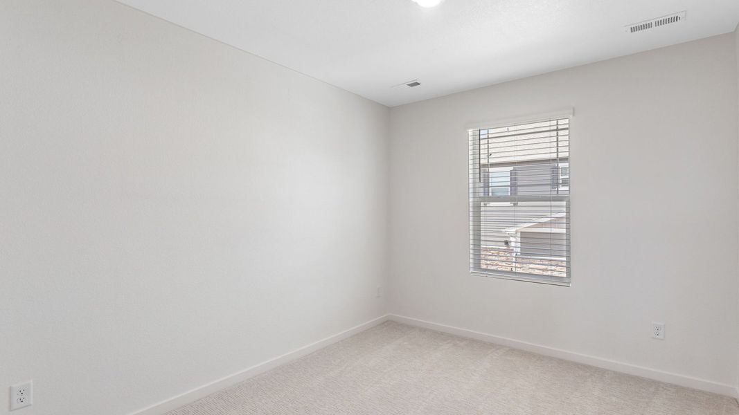 Spacious, unfurnished interior of a new home in Horizon Uptown, Aurora (Image 12).