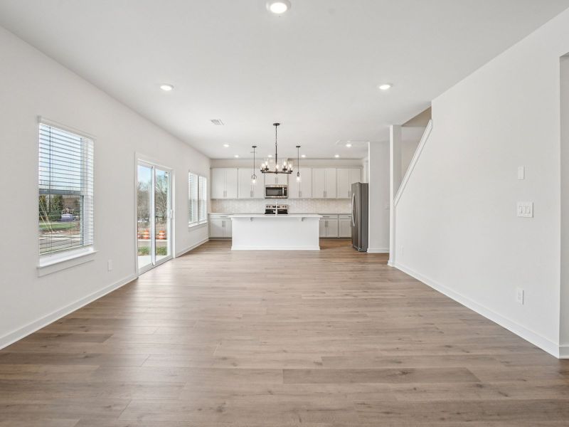 Spacious, unfurnished interior of a new home in River Ridge, Clarksville (Image 9).