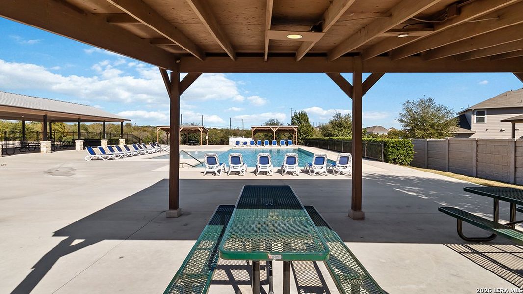 Community amenities in Hunters Ranch, San Antonio (Image 38).