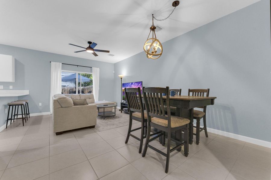 Furnished interior view inside a new home in , Coral Springs (Image 4).