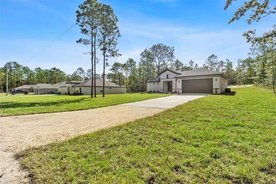 Exterior details and patio area of a home in , Weeki Wachee (Image 4). Exterior details and patio area of a home in , Weeki Wachee (Image 4).